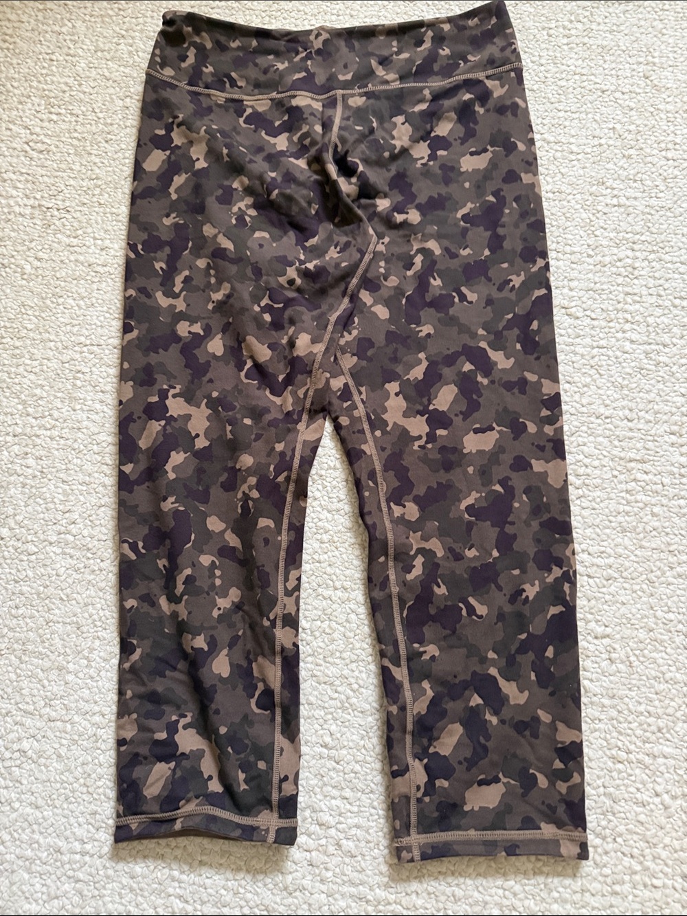Women With Control Reversible Leggings in brown camo and dark tan, size L